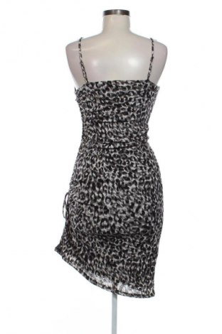 Рокля H&M, Размер S, Цвят Многоцветен, Цена 39,14 лв.