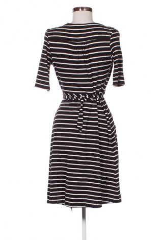 Рокля H&M, Размер M, Цвят Многоцветен, Цена 39,14 лв.