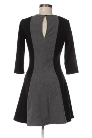 Rochie H&M, Mărime M, Culoare Multicolor, Preț 36,99 Lei