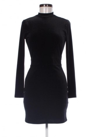 Рокля H&M Divided, Размер M, Цвят Черен, Цена 39,00 лв.