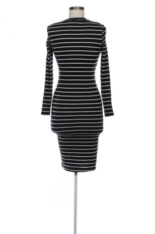 Рокля H&M Divided, Размер XS, Цвят Многоцветен, Цена 39,00 лв.