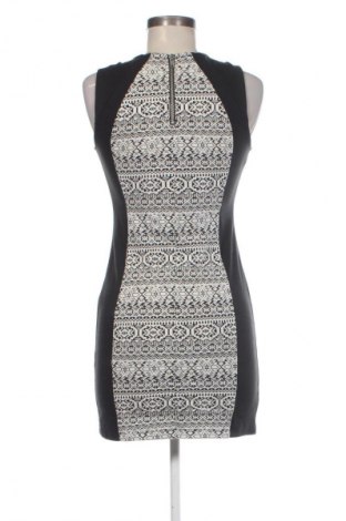 Šaty  H&M Divided, Velikost M, Barva Vícebarevné, Cena  169,00 Kč