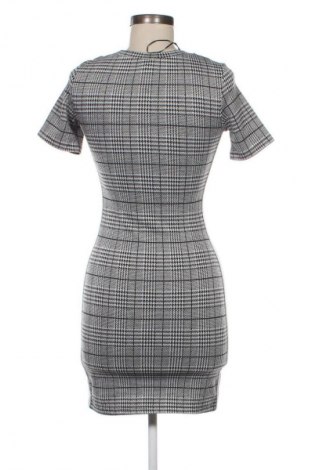 Kleid H&M Divided, Größe M, Farbe Mehrfarbig, Preis 7,99 €