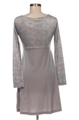 Рокля Hennes, Размер M, Цвят Многоцветен, Цена 18,99 лв.