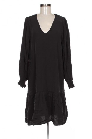 Kleid Ichi, Größe M, Farbe Schwarz, Preis 55,22 €