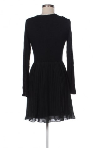 Рокля Intimissimi, Размер L, Цвят Черен, Цена 39,03 лв.