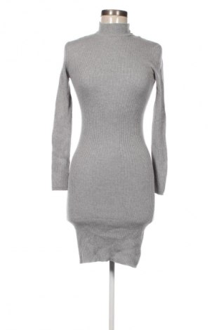 Kleid Jennyfer, Größe S, Farbe Grau, Preis 6,99 €