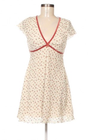 Рокля Kimchi Blue, Размер M, Цвят Многоцветен, Цена 24,54 €