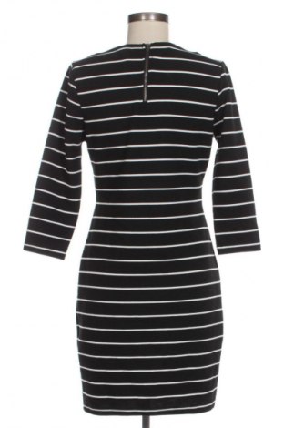 Sukienka Liz Devy, Rozmiar M, Kolor Kolorowy, Cena 23,99 zł