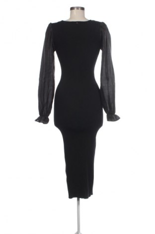 Sukienka Lynne, Rozmiar M, Kolor Czarny, Cena 294,83 zł