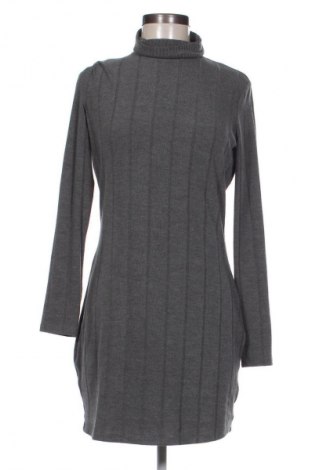 Рокля Mango, Размер M, Цвят Сив, Цена 34,00 лв.