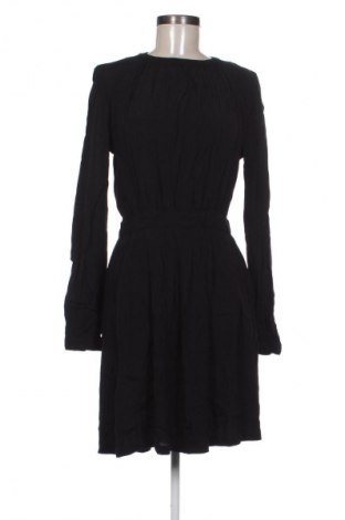Φόρεμα Minimum, Μέγεθος M, Χρώμα Μαύρο, Τιμή 61,75 €