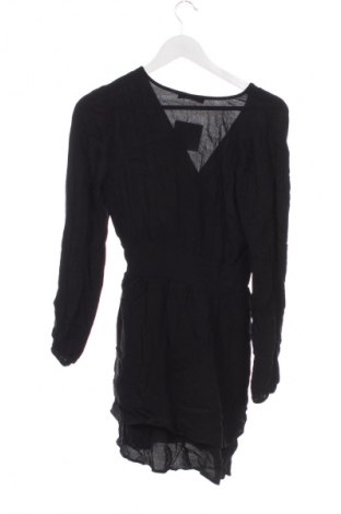 Kleid Mohito, Größe M, Farbe Schwarz, Preis 20,00 €