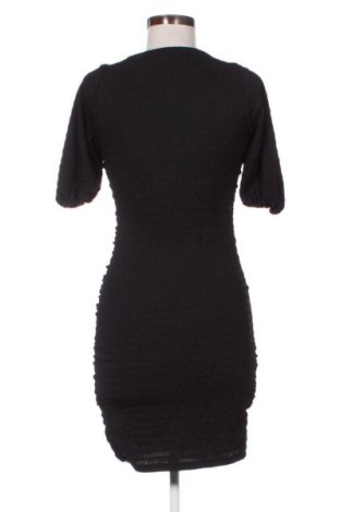 Рокля Mohito, Размер XL, Цвят Черен, Цена 39,00 лв.