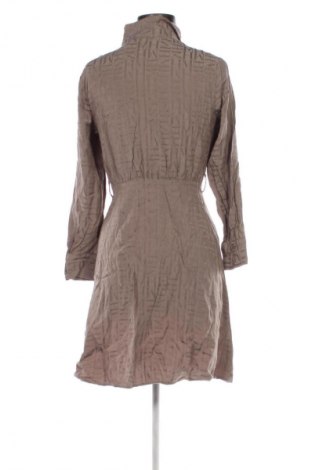 Sukienka Mohito, Rozmiar M, Kolor Beżowy, Cena 110,00 zł