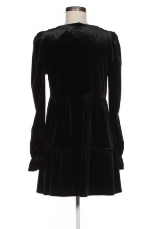 Рокля Monki, Размер S, Цвят Черен, Цена 6,13 €