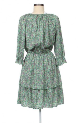 Рокля NEW COLLECTION, Размер S, Цвят Многоцветен, Цена 107,88 лв.