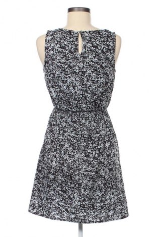 Рокля New Look, Размер M, Цвят Многоцветен, Цена 39,14 лв.