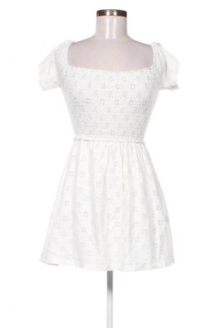Рокля Nly Trend, Размер XS, Цвят Бял, Цена 60,98 лв.
