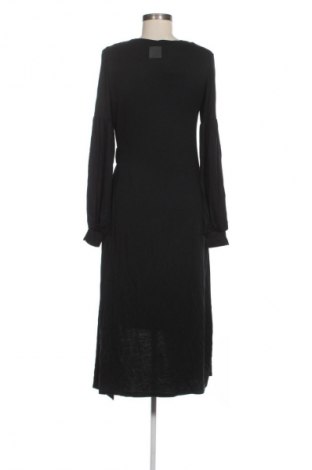 Φόρεμα Numinou, Μέγεθος S, Χρώμα Μαύρο, Τιμή 117,99 €