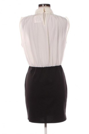 Рокля ONLY, Размер M, Цвят Многоцветен, Цена 27,02 лв.