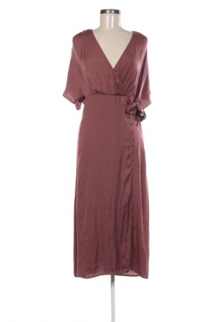 Kleid Oysho, Größe XS, Farbe Aschrosa, Preis 55,24 €