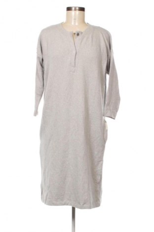 Рокля Penn & Ink N.Y., Размер XS, Цвят Сив, Цена 38,99 лв.