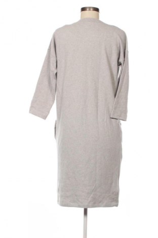 Рокля Penn & Ink N.Y., Размер XS, Цвят Сив, Цена 38,99 лв.