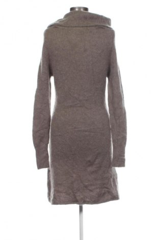 Sukienka Pois, Rozmiar M, Kolor Zielony, Cena 60,99 zł