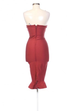 Šaty  Pretty Little Thing, Velikost S, Barva Červená, Cena  736,00 Kč