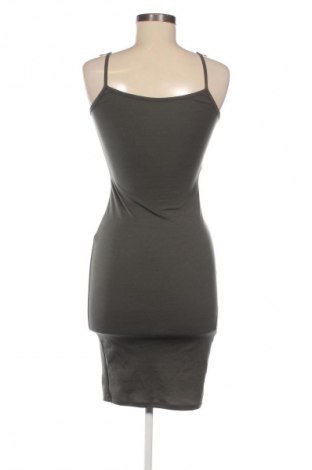 Rochie Pull&Bear, Mărime S, Culoare Verde, Preț 103,00 Lei