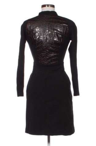 Sukienka REPLICA, Rozmiar S, Kolor Czarny, Cena 188,51 zł