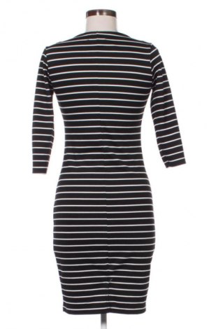 Рокля Reserved, Размер XS, Цвят Черен, Цена 39,15 лв.