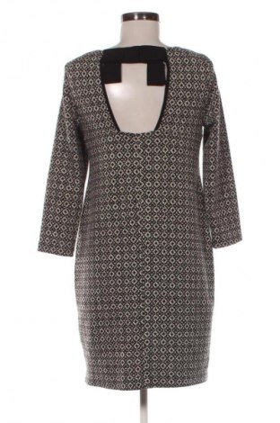 Рокля Rinascimento, Размер M, Цвят Многоцветен, Цена 221,35 лв.