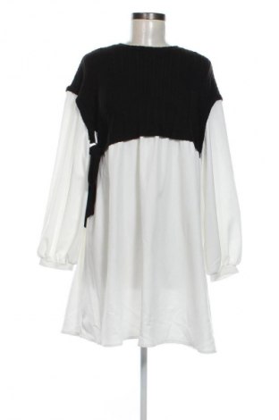 Рокля SHEIN, Размер S, Цвят Многоцветен, Цена 39,00 лв.