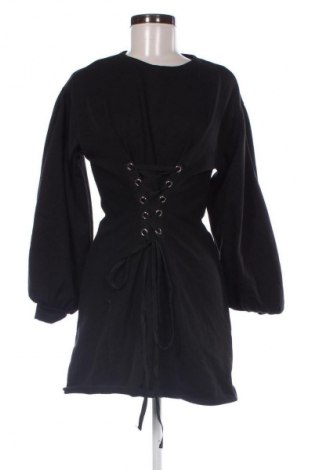 Рокля Sinsay, Размер M, Цвят Черен, Цена 39,14 лв.