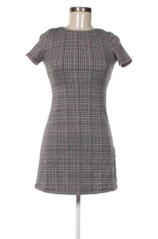 Рокля Sinsay, Размер XS, Цвят Многоцветен, Цена 7,99 лв.