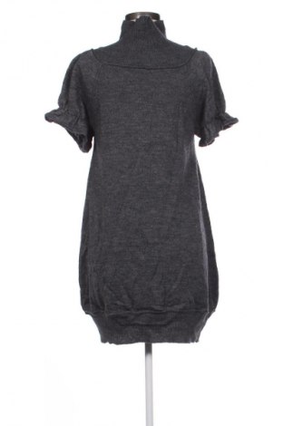 Šaty  Sisley, Velikost M, Barva Šedá, Cena  469,00 Kč