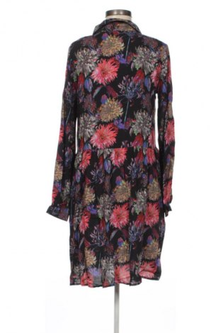 Šaty  Smashed Lemon, Velikost S, Barva Vícebarevné, Cena  2 849,00 Kč