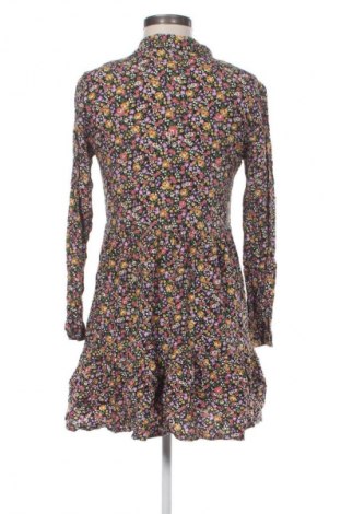 Kleid Stradivarius, Größe M, Farbe Mehrfarbig, Preis € 21,99