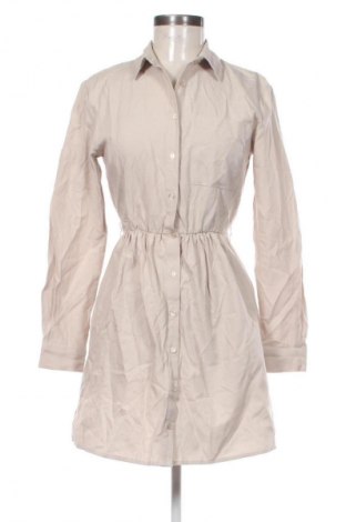 Kleid Stradivarius, Größe S, Farbe Beige, Preis 11,99 €