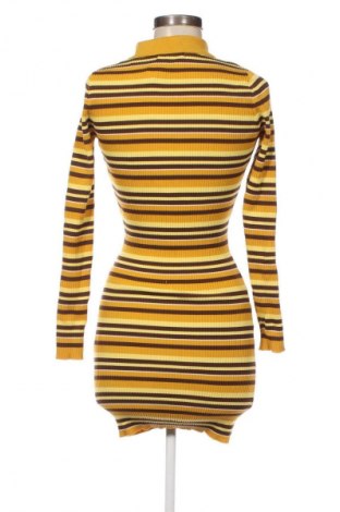 Šaty  Stradivarius, Velikost M, Barva Vícebarevné, Cena  169,00 Kč