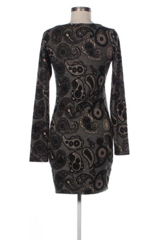 Рокля Tatu, Размер S, Цвят Многоцветен, Цена 39,00 лв.