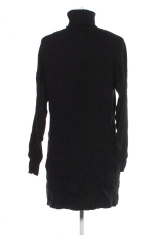 Ruha Tezenis, Méret M, Szín Fekete, Ár 2 769 Ft