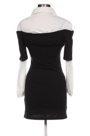 Рокля Unbranded, Размер M, Цвят Многоцветен, Цена 39,00 лв.