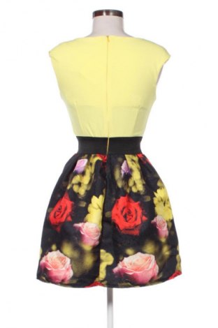 Šaty  Unbranded, Velikost XS, Barva Vícebarevné, Cena  494,00 Kč