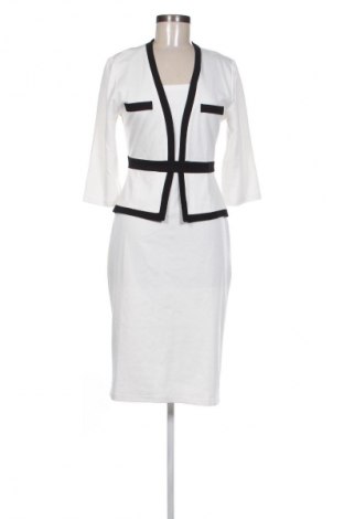 Рокля Unbranded, Размер L, Цвят Многоцветен, Цена 61,94 лв.