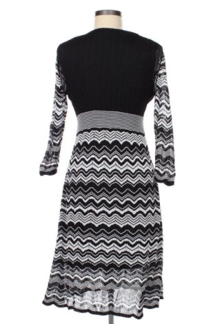 Рокля Unbranded, Размер S, Цвят Многоцветен, Цена 39,14 лв.