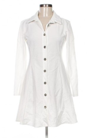 Ruha Unbranded, Méret M, Szín Fehér, Ár 6 159 Ft