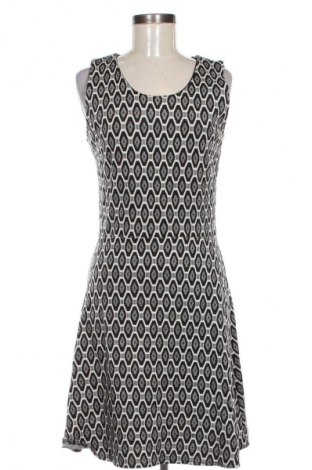 Kleid Vestino, Größe M, Farbe Mehrfarbig, Preis 10,99 €